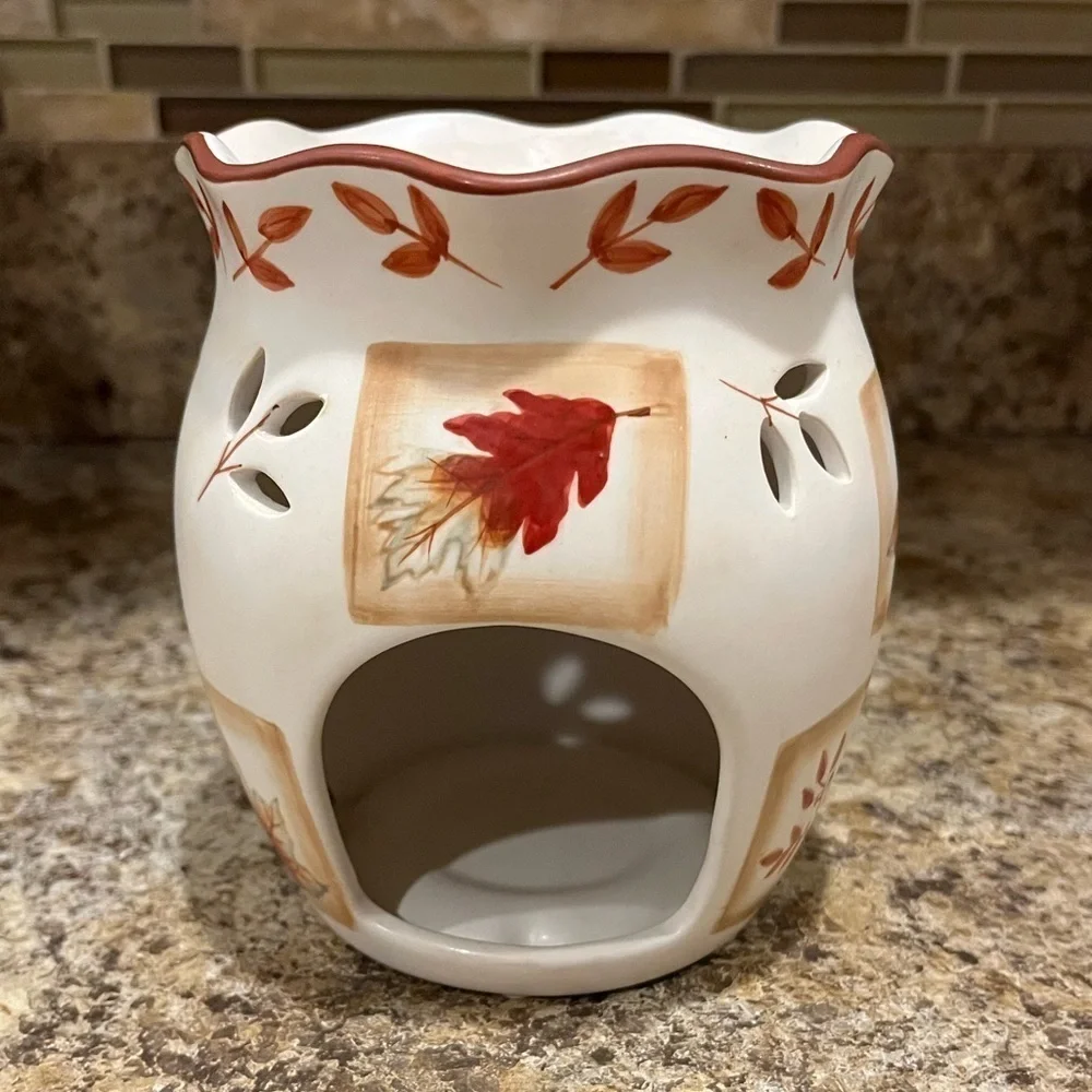 Yankee Candle Natures Touch Tart Warmer Leaf Pattern